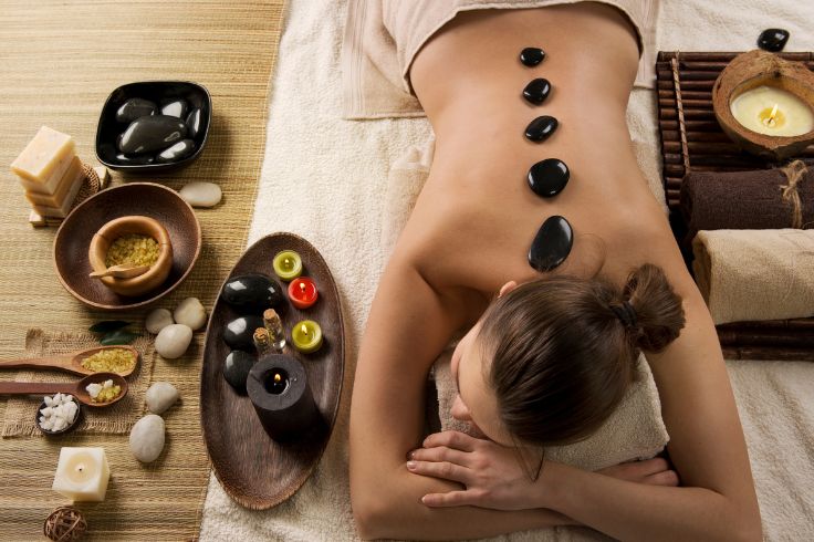 What is Hot Stone Massage and Its Benefits at Nakhon Spa