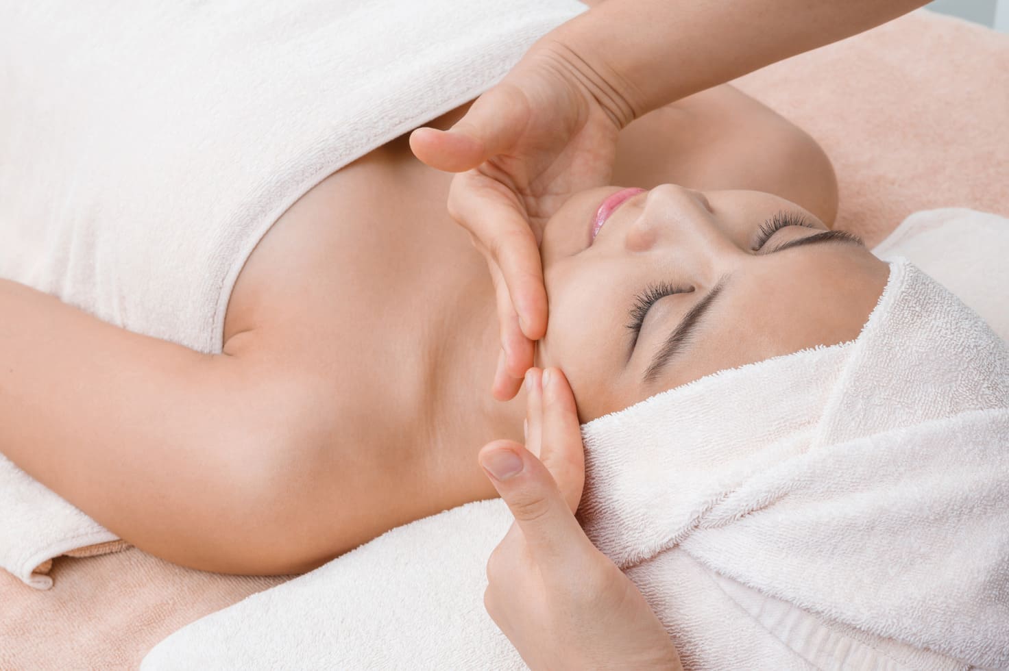 How to Regain Your Youthfulness with the Anti-Aging Facial at Nakhon Spa